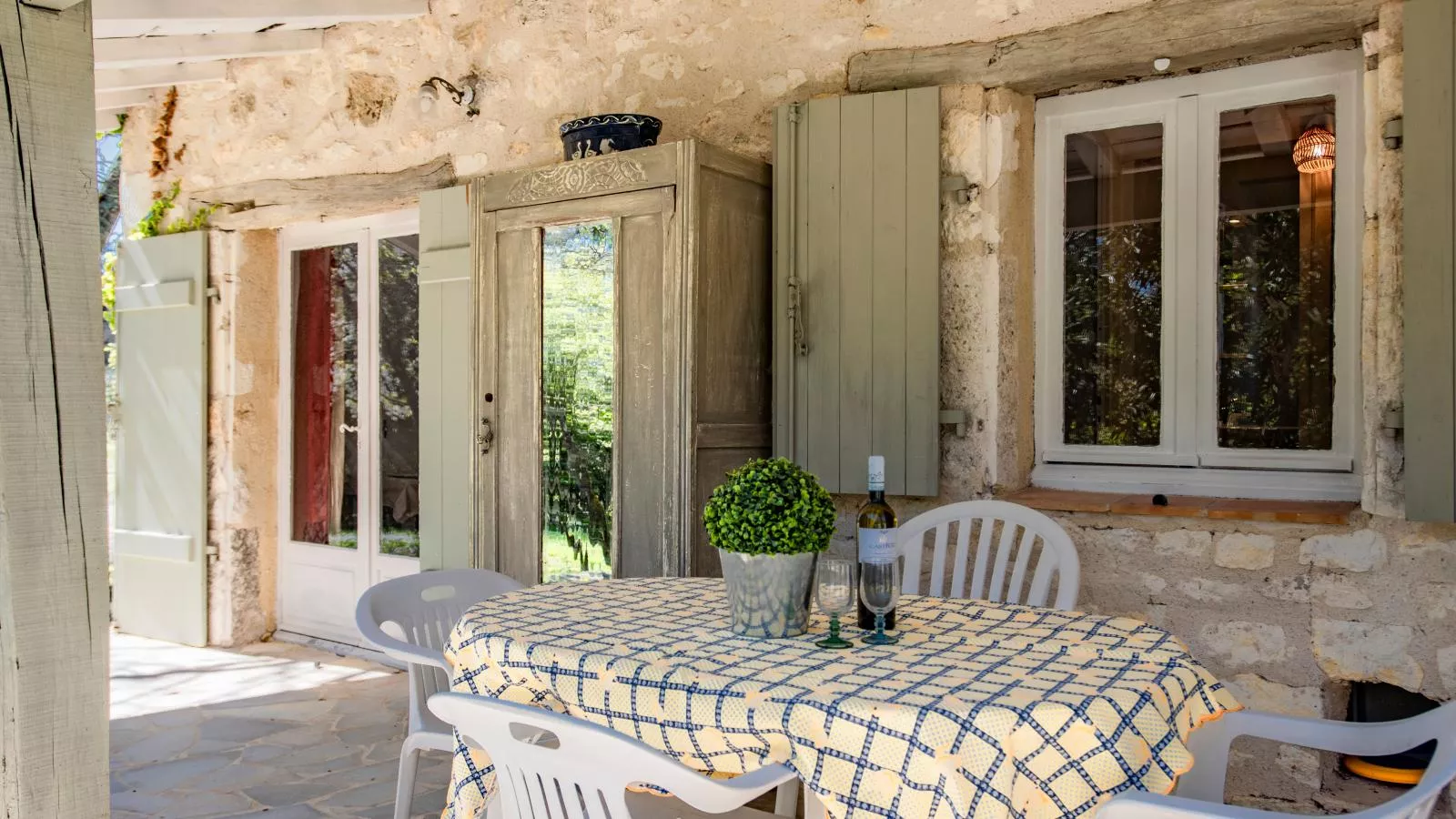 Gite la Bergerie - Terrace balcony