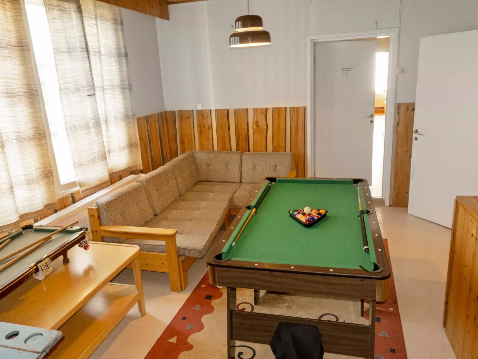 Kinttaanpirtti - Inside