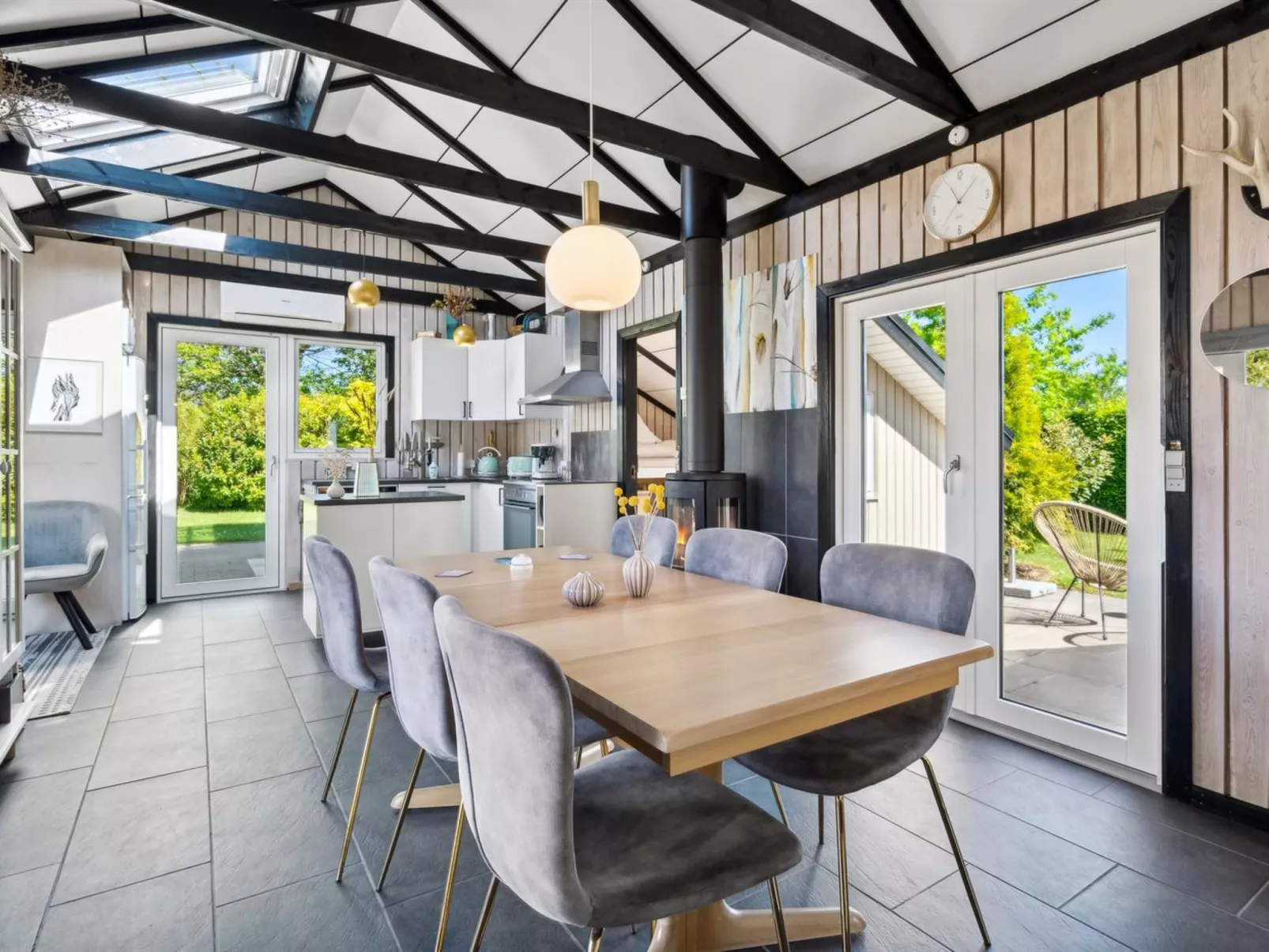 "Kolja" - 525m from the sea - Inside