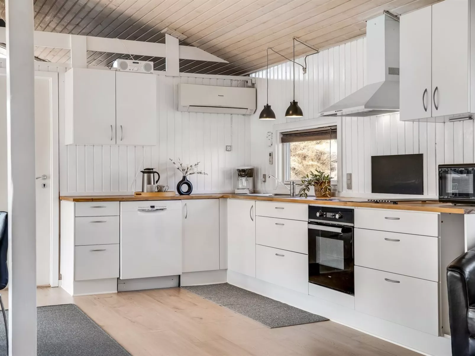 "Greta" - 2.5km from the sea - Inside