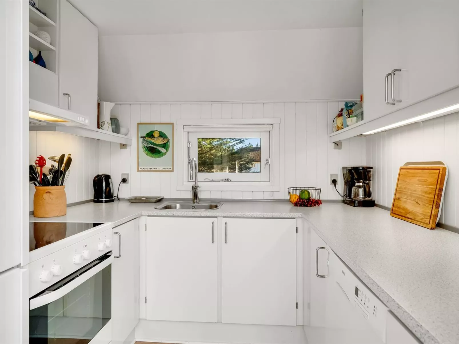 "Udder" - 1.3km from the sea - Inside