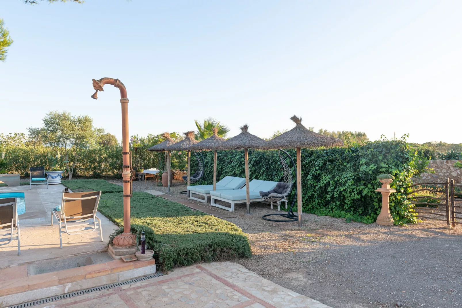 Banc Doli-Exterior summer