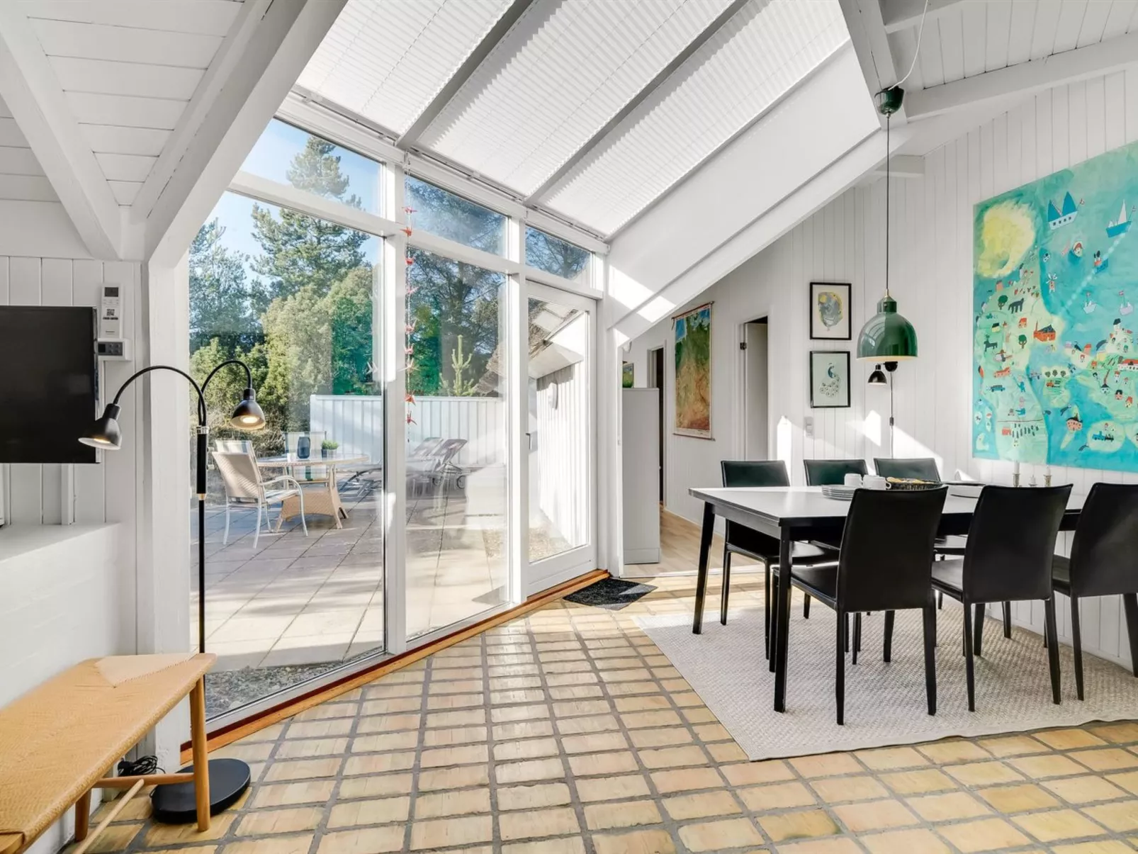 "Udder" - 1.3km from the sea - Inside