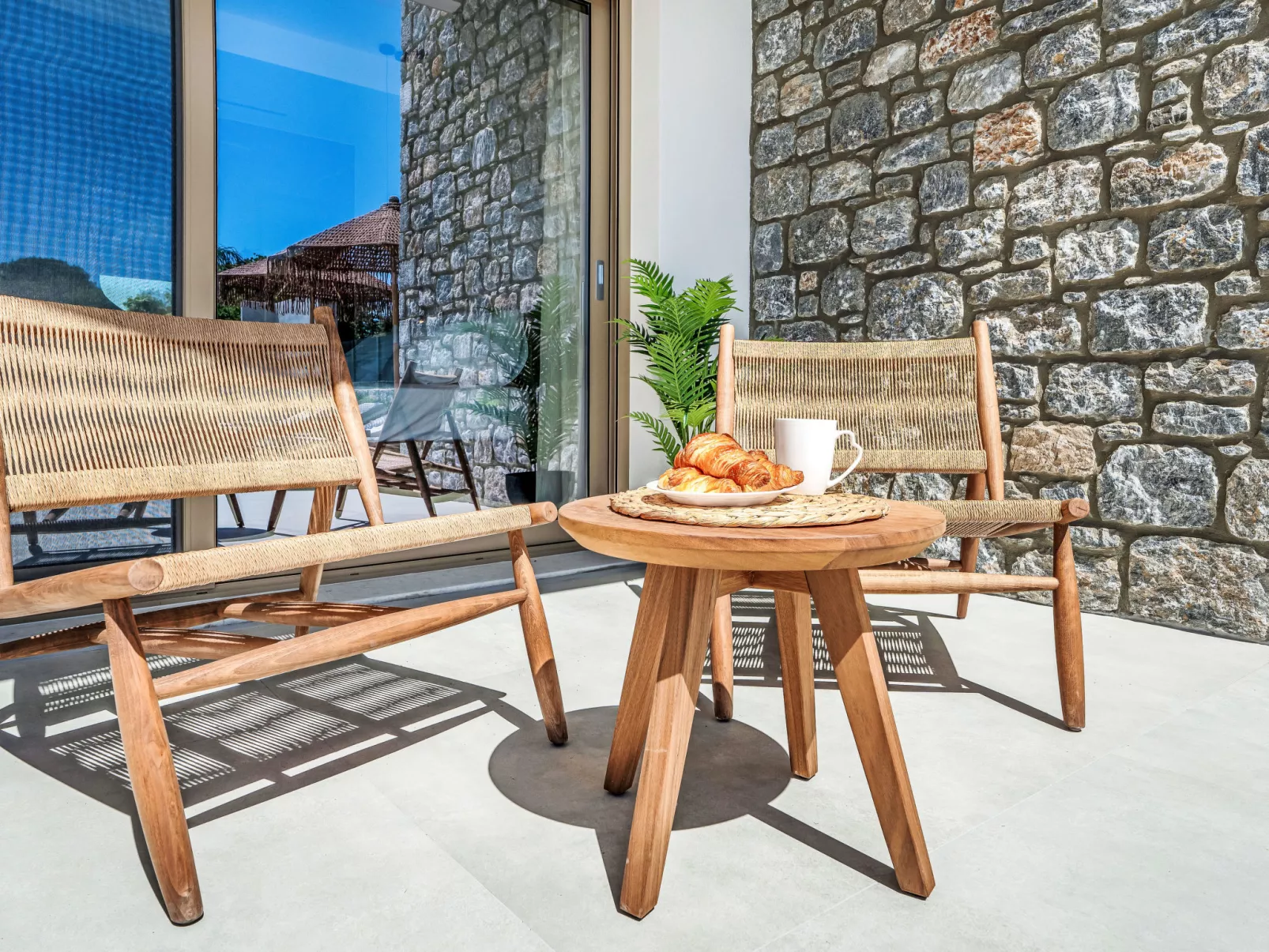 Ruby Paradise - Draußen