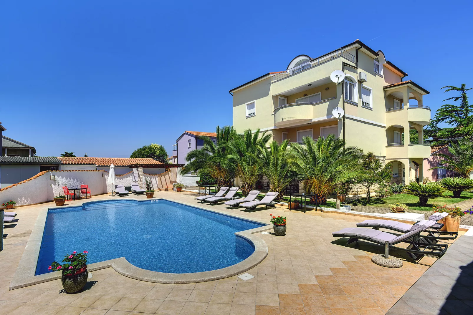 Villa Delia Kris-Piscine