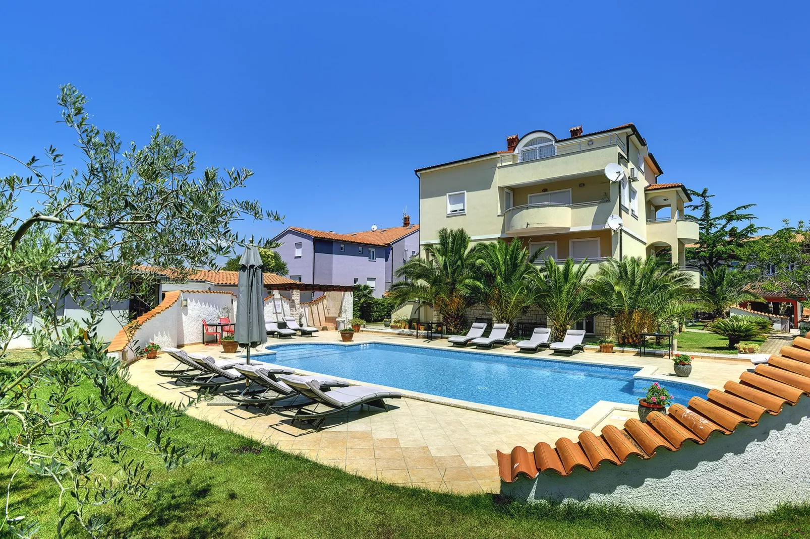 Villa Delia Kris-Piscine