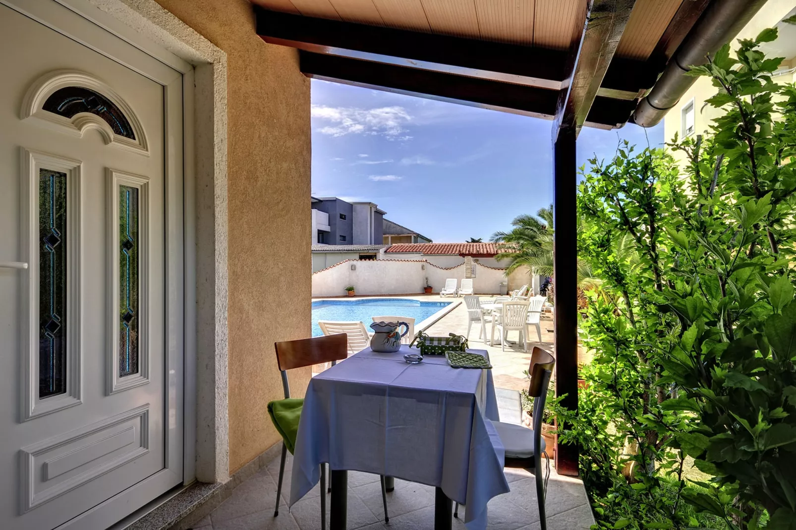 Villa Delia Kris-Balcon-terrasse