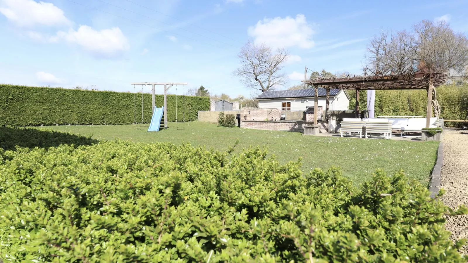 Myrabelle - Gardens in summer