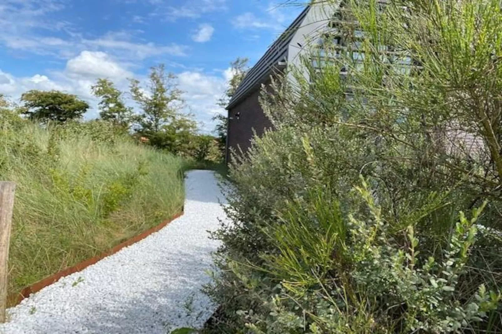 Zicht op de Molen - Gardens in summer