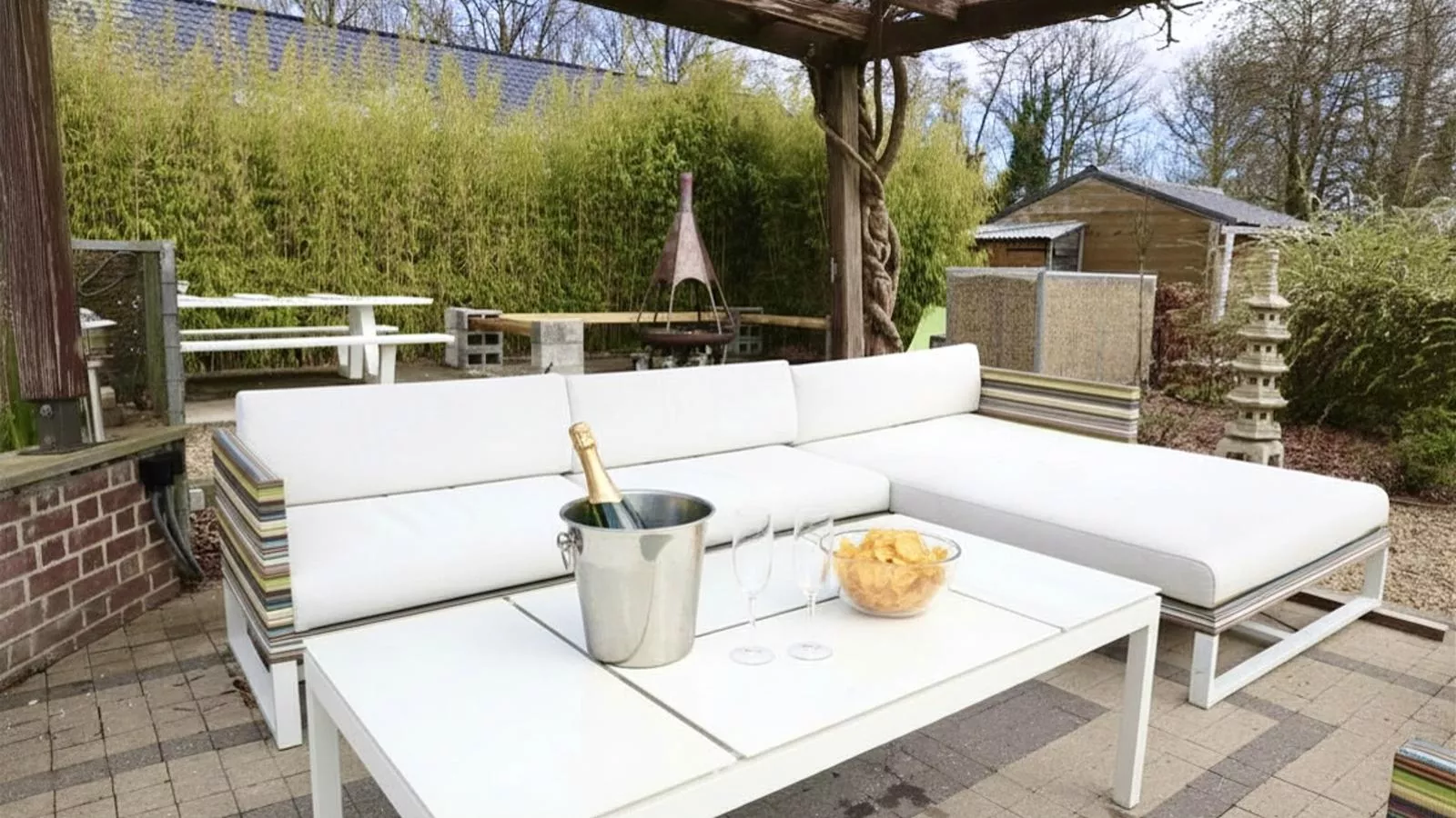 Myrabelle - Terrace balcony