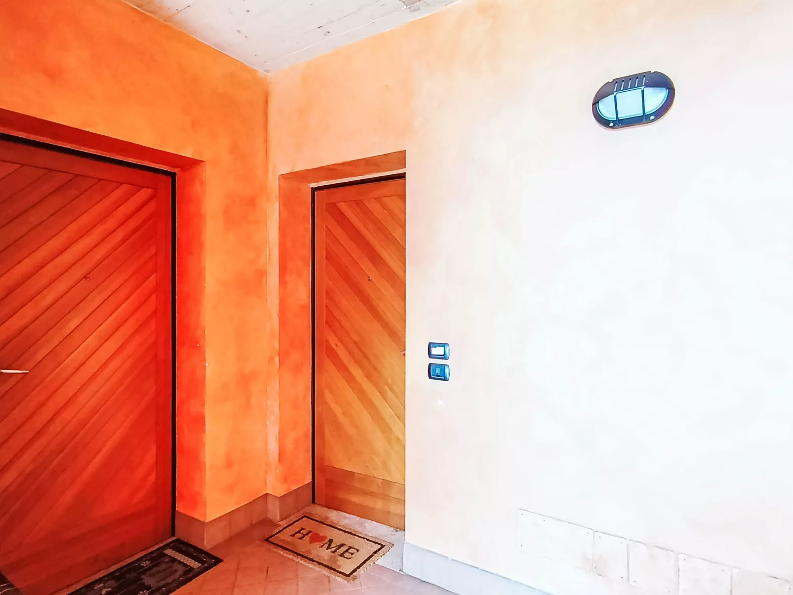 Parma House - Inside