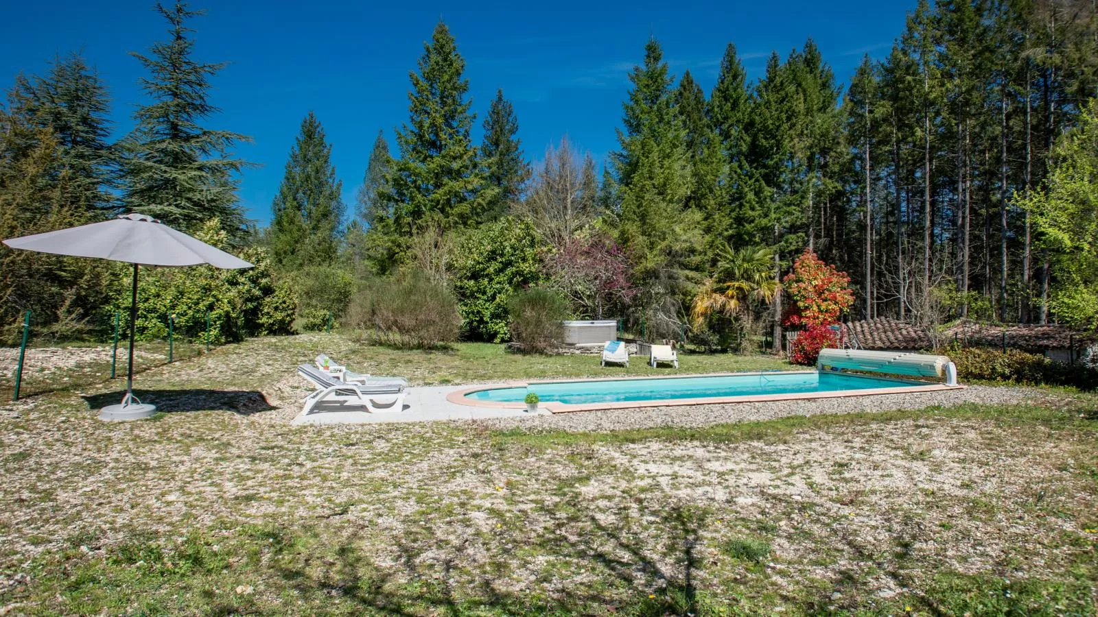 Gite la Bergerie - Swimming pool