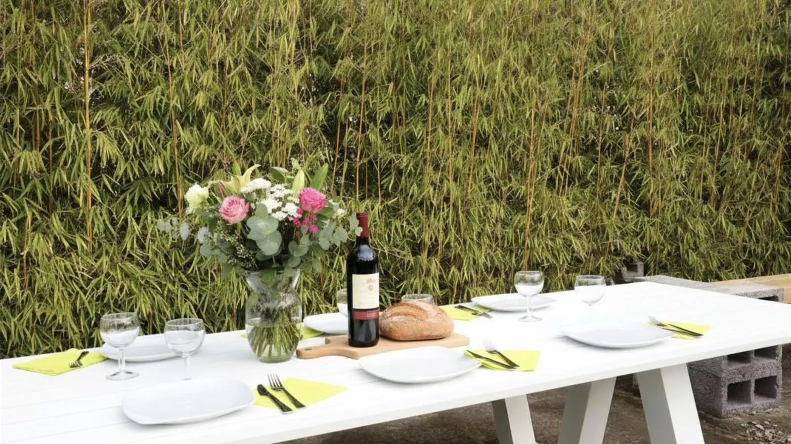 Myrabelle - Exterior in summer