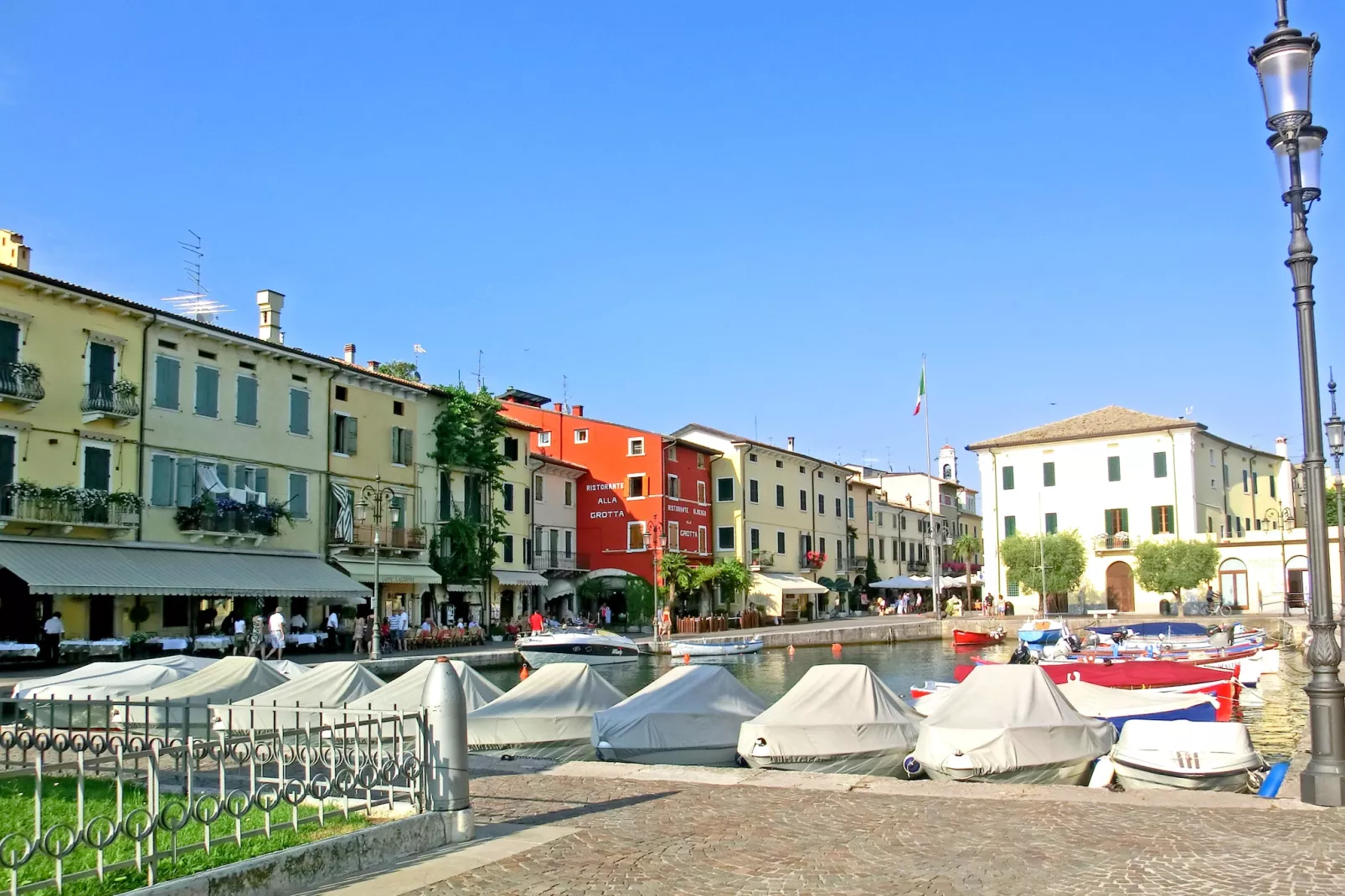 Casara Elle Otto - Areas within 1km in summer