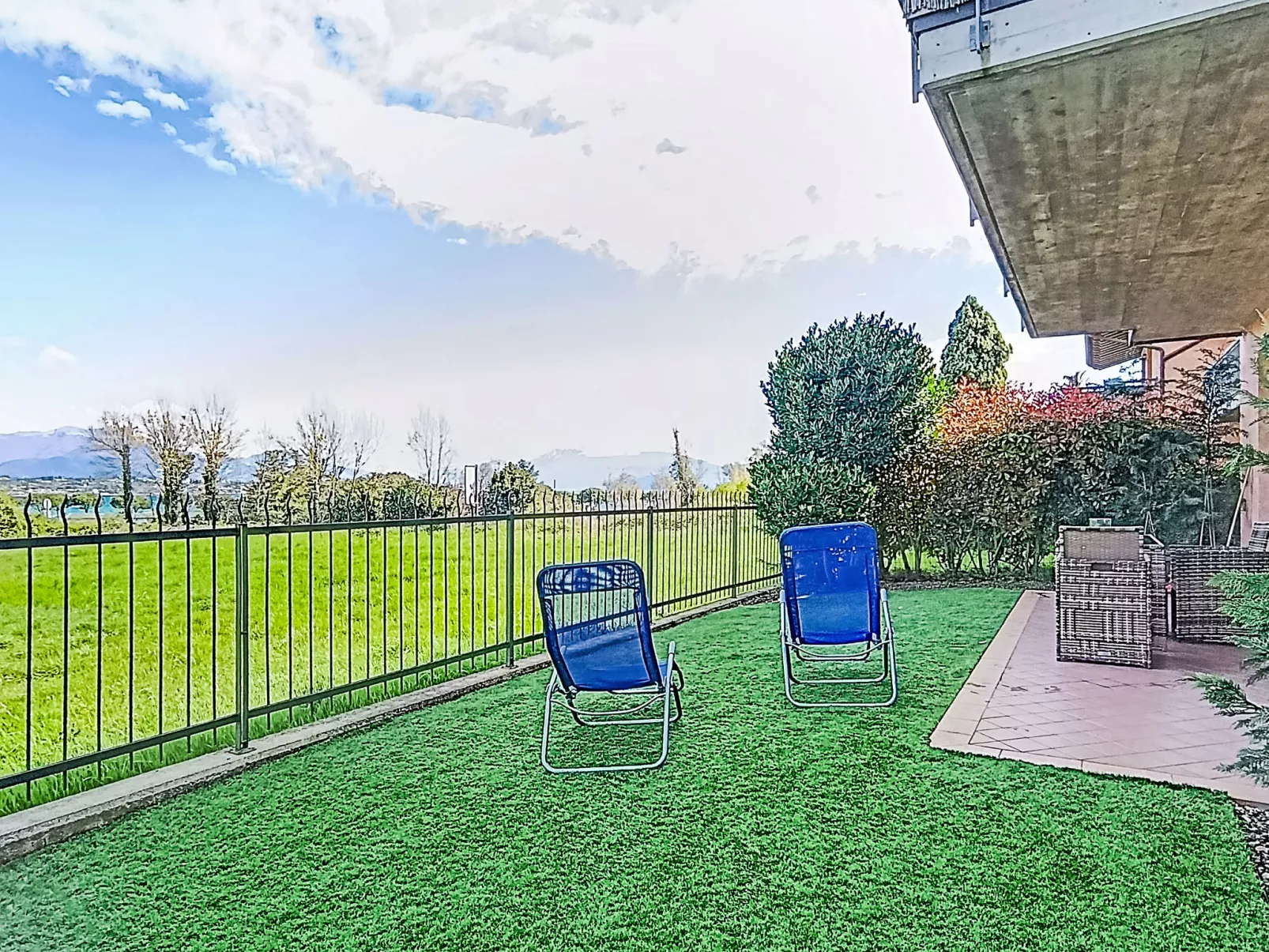 Parma House - Outside