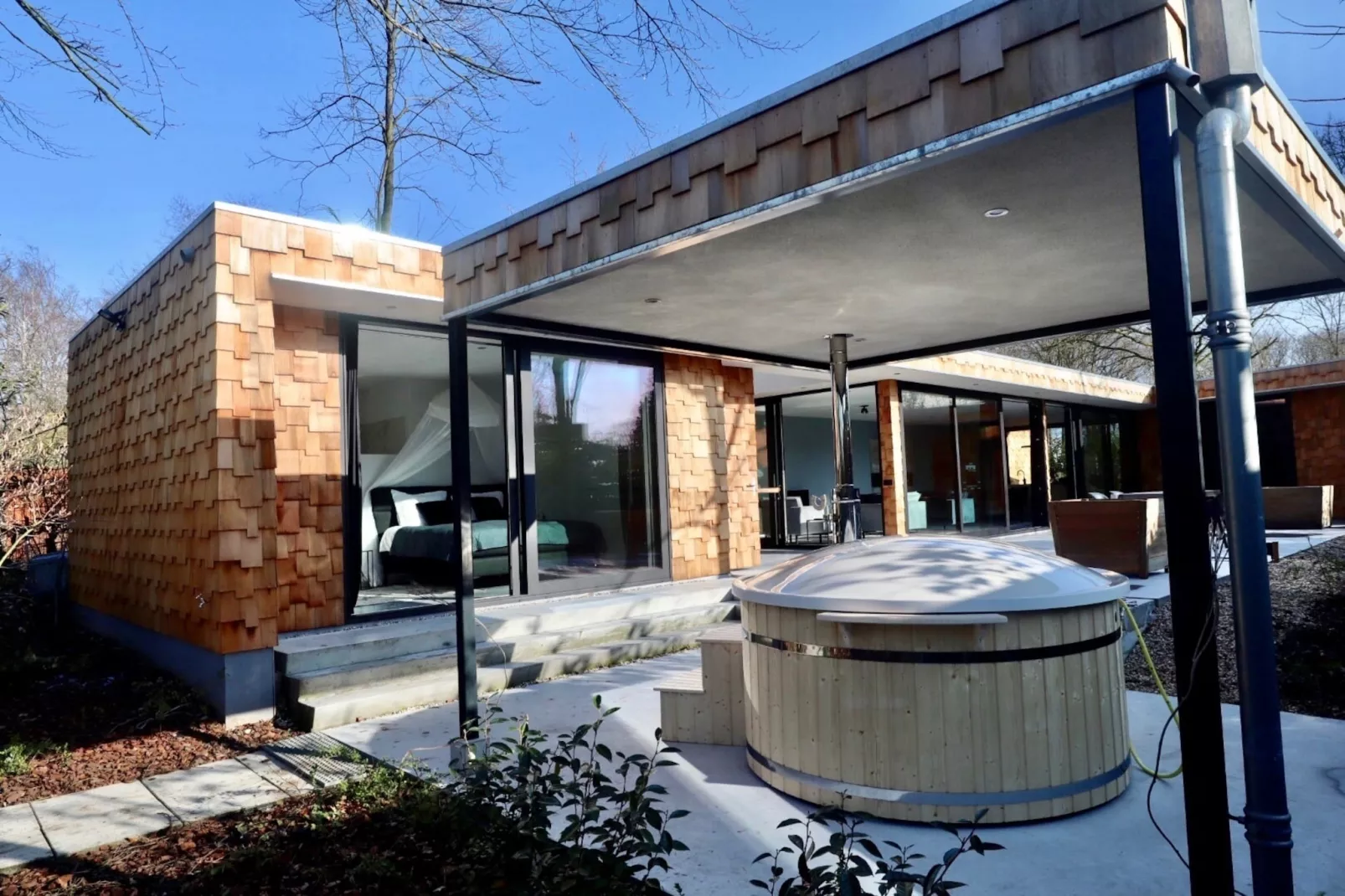 Houten Boshuis - Facilities