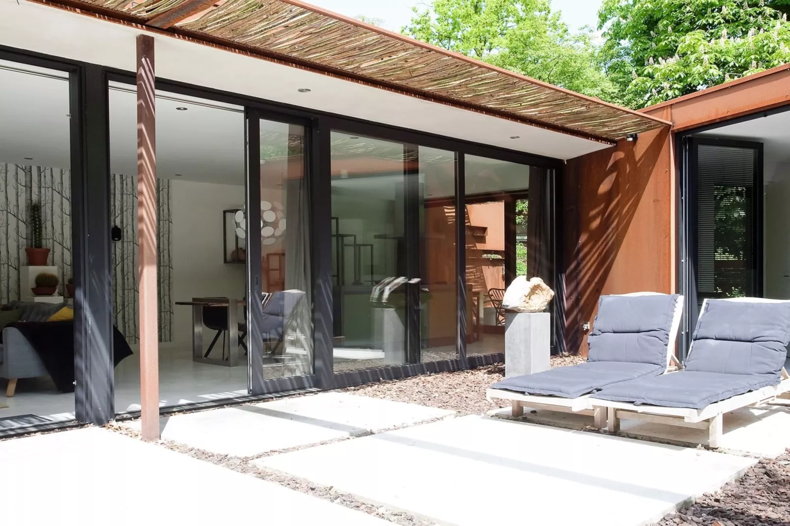 Stalen Boshuis - Facilities