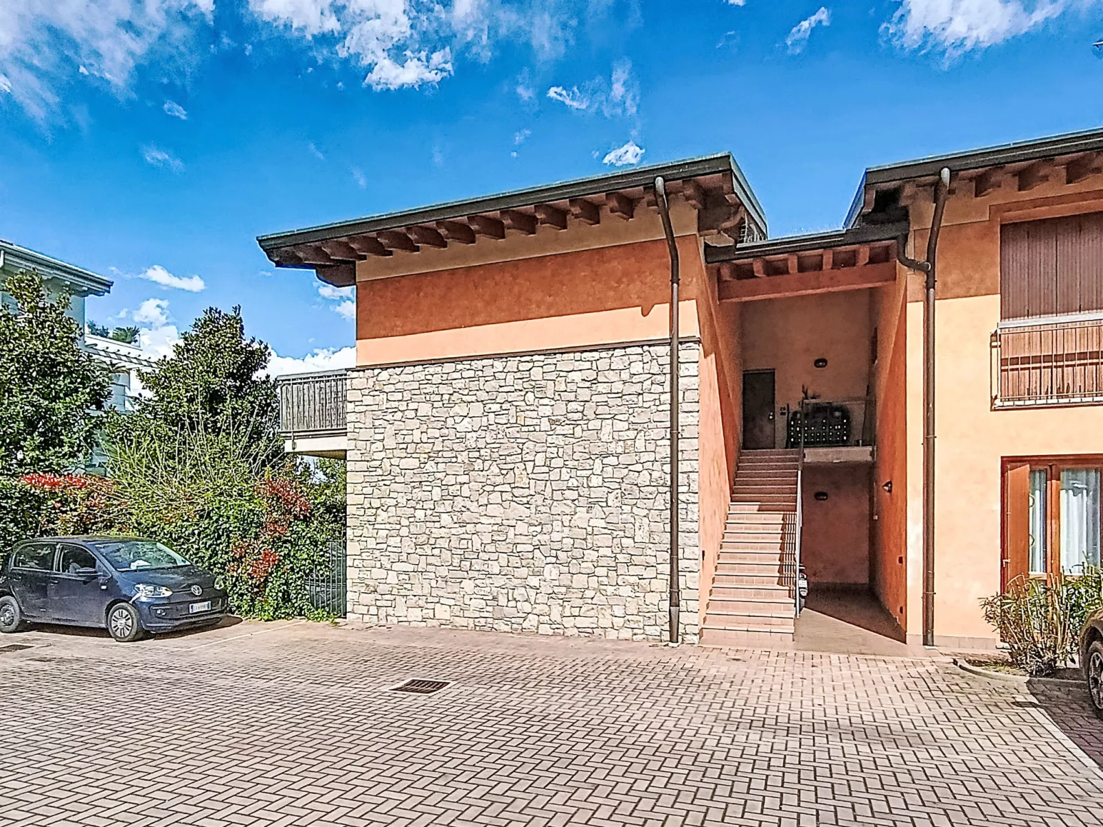 Parma House - Outside