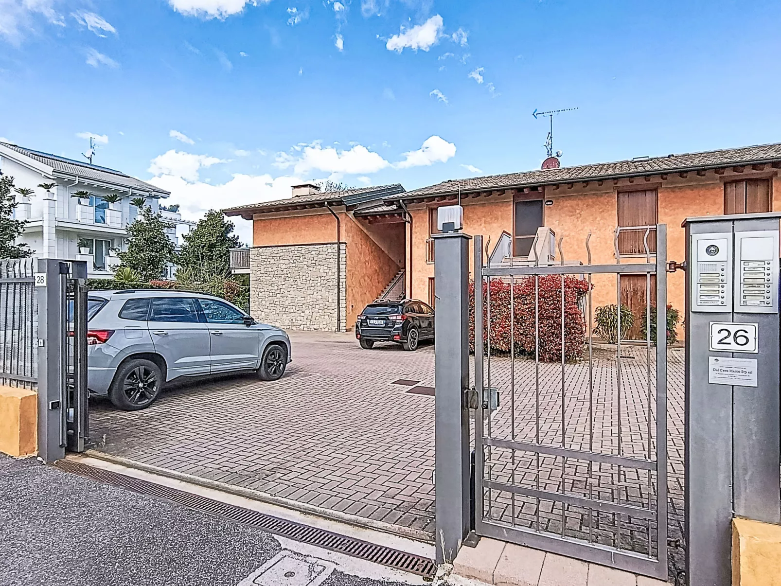 Parma House - Outside