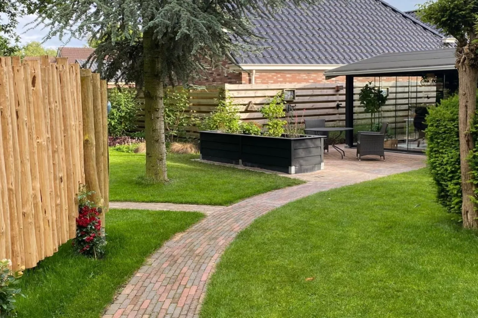 De Groninger Zeeuw - Garten Sommer