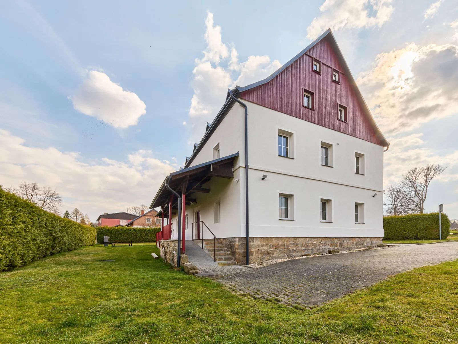 Růžová 4 - Outside