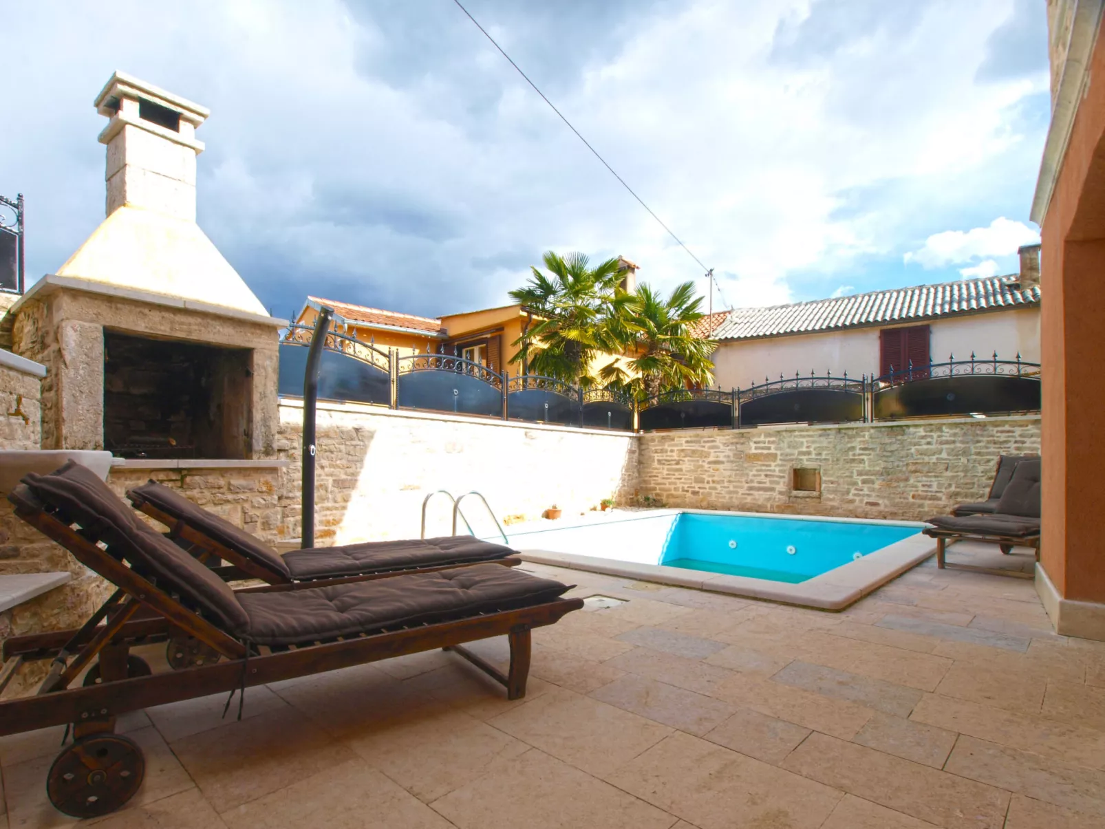 House 2014 - Draußen