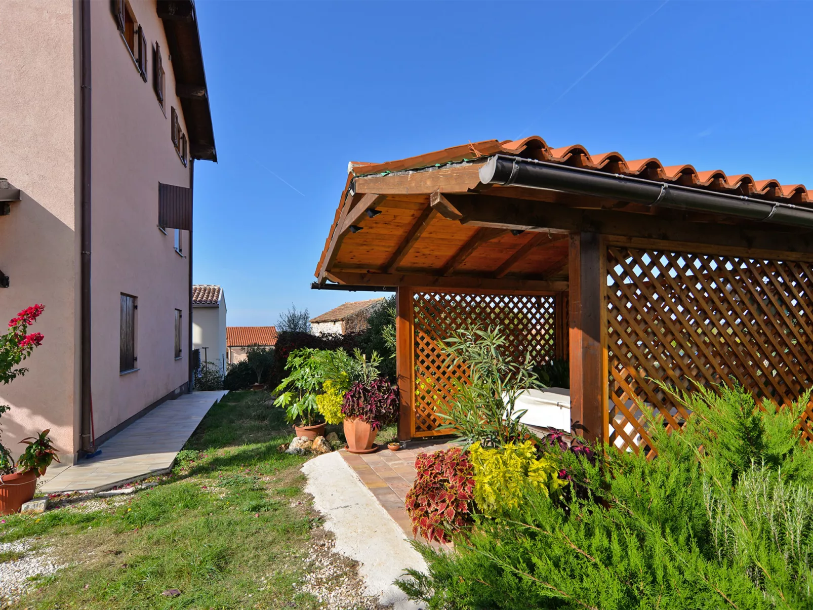 Apartment 1945 - Outside