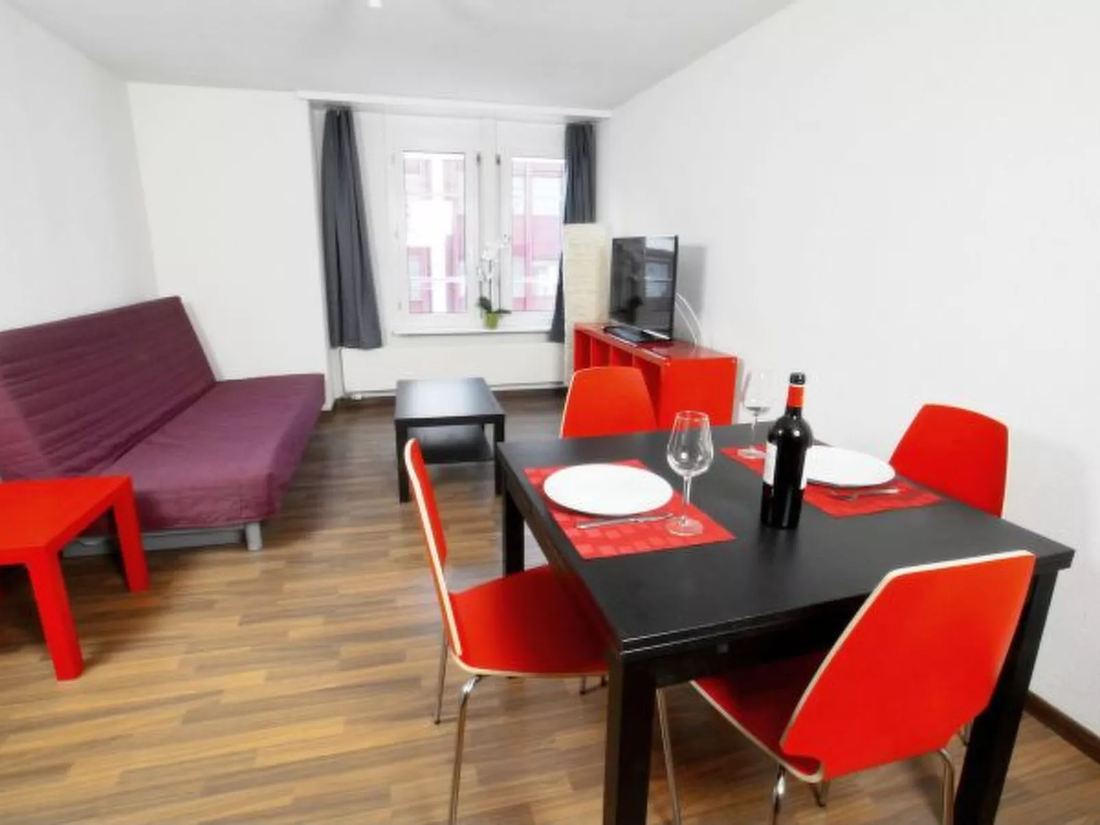 ZH Blueberry lV - Oerlikon HITrental Apartment