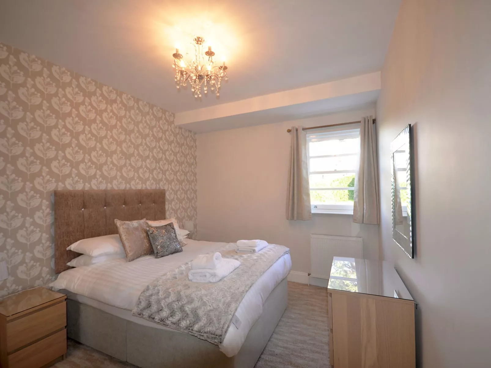 Lichtdurchflutete Ferienwohnung in der zweiten Etage mit Panorama-Blick über de