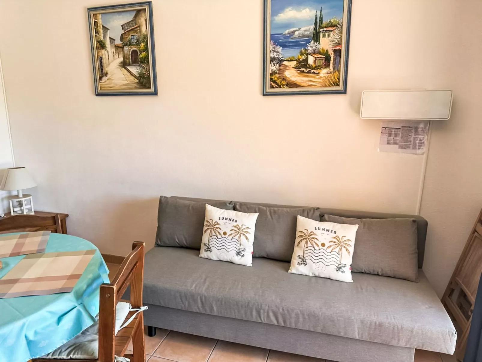 L'Amirauté - Dedans