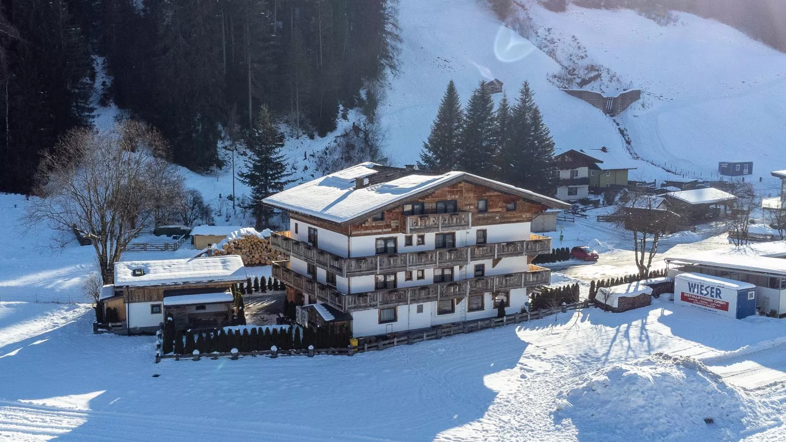 Bergzeit Hollersbach L - Exterior in winter