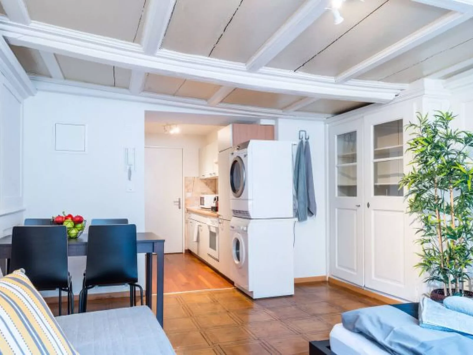 ZH Doerfli 3 - HITrental Apartment