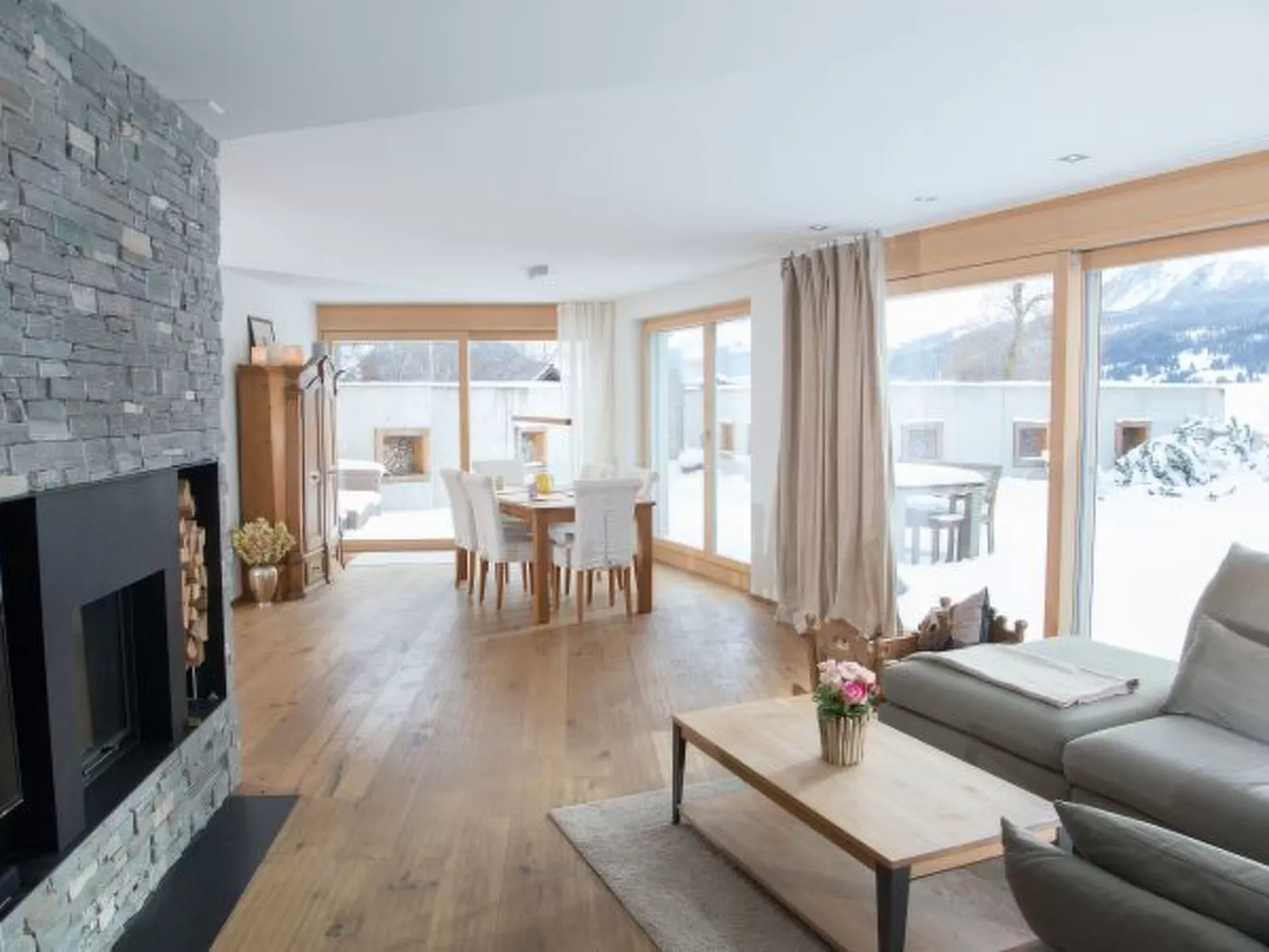 Valmala für 5 Personen und einem Familienhund mit eingezäuntem Garten