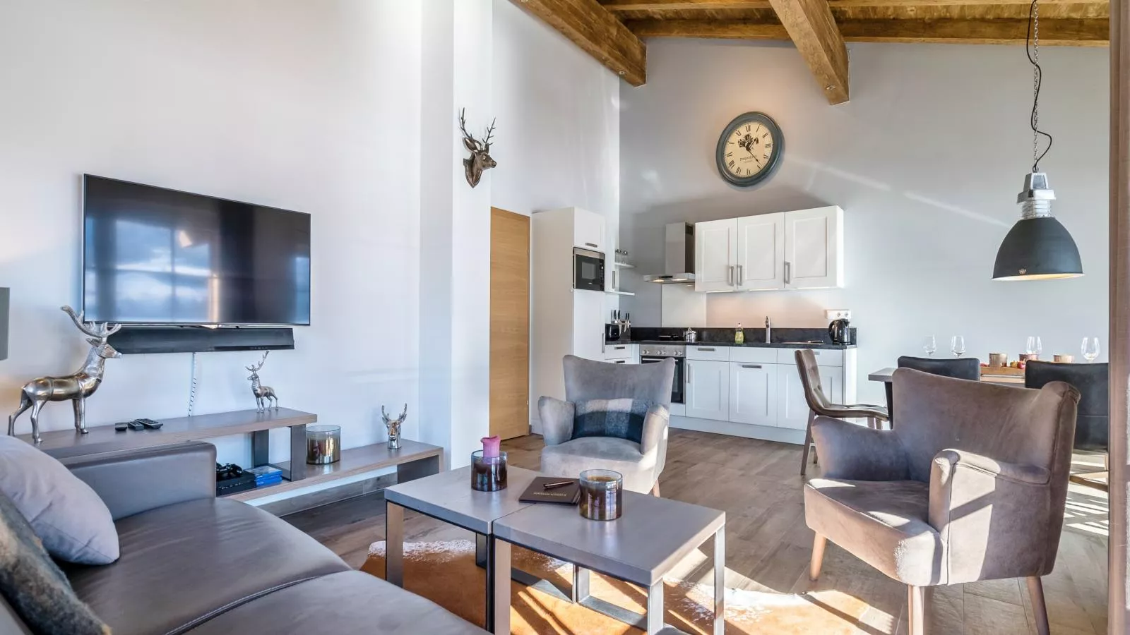 Luxury Tauern Suite Walchen-Kaprun 7-Living room