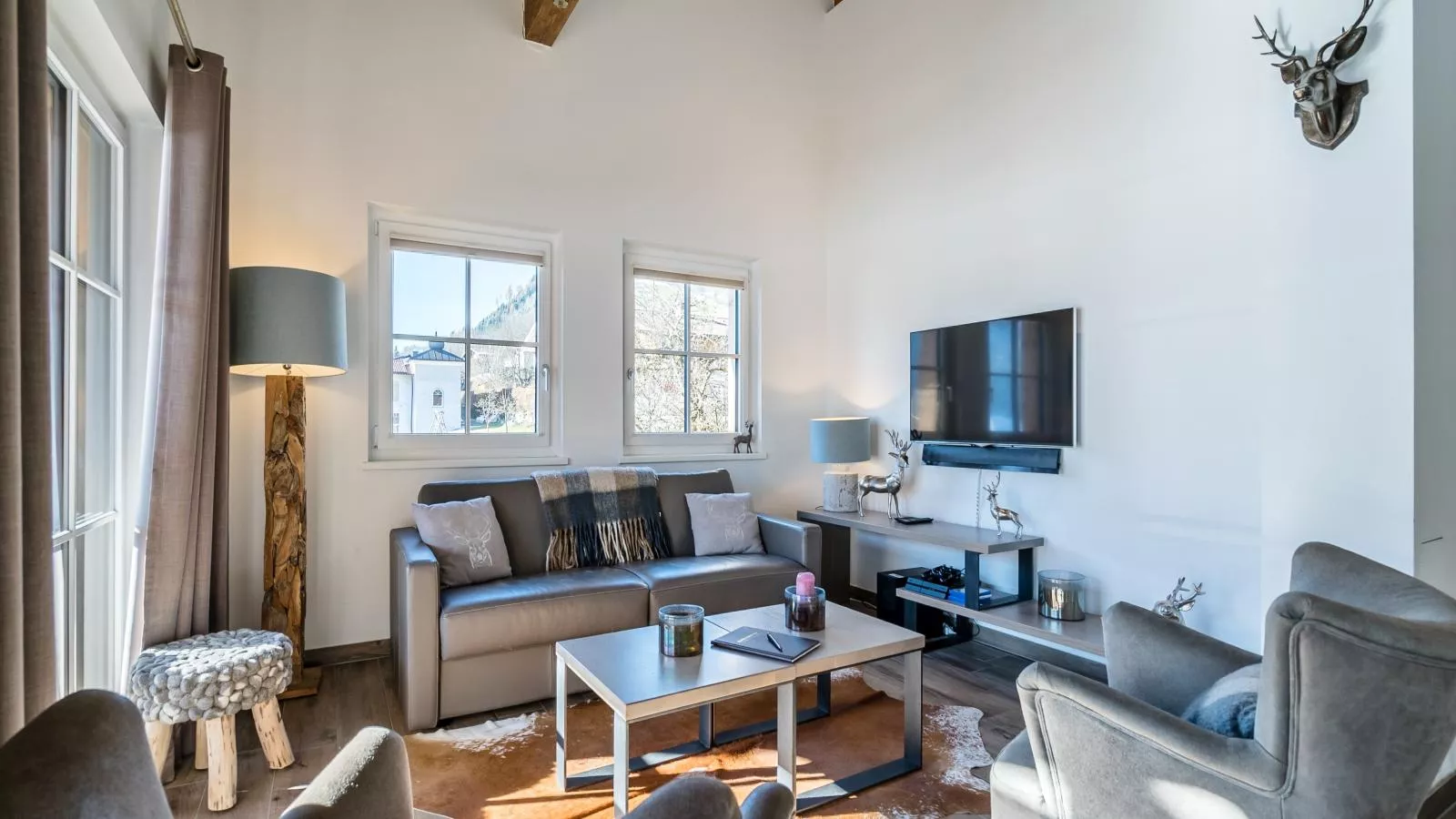 Luxury Tauern Suite Walchen-Kaprun 7-Living room