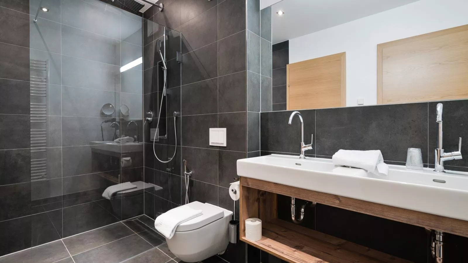 Luxury Tauern Suite Walchen-Kaprun 7-Bathroom
