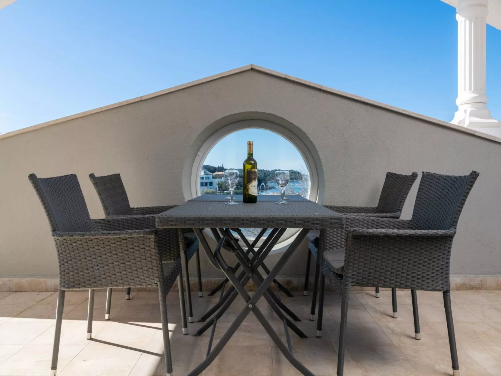 Apartments Donatella -Apt 2- mit Meerblick