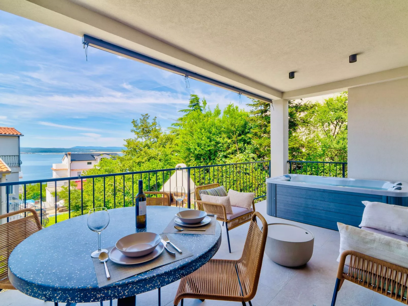 Villa Frankola mit Pool - Apt. Sonnenuntergang