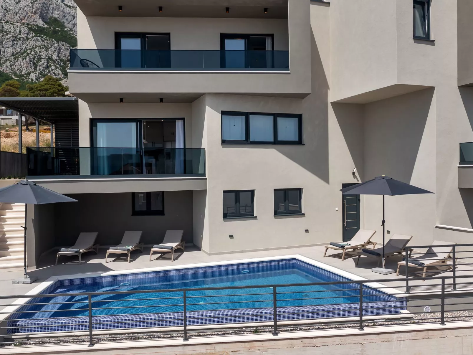 Villa Vip in Makarska mit beheiztem Pool und 4 Schafzimmern