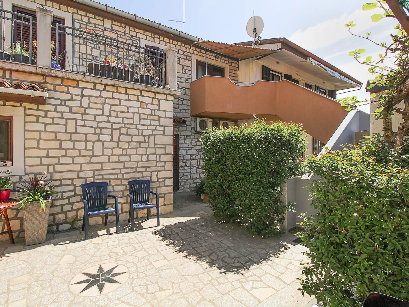 Apartment 2380