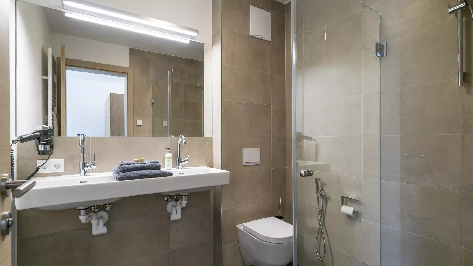 Luxury Tauern Suite Walchen Kaprun 1-Bathroom