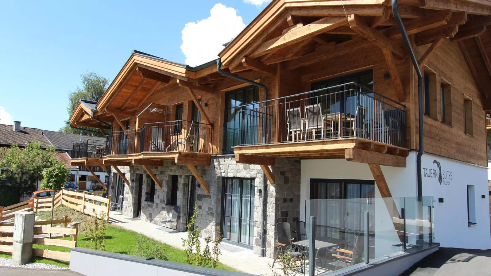 Luxury Tauern Suite Walchen Kaprun 1-Exterior summer