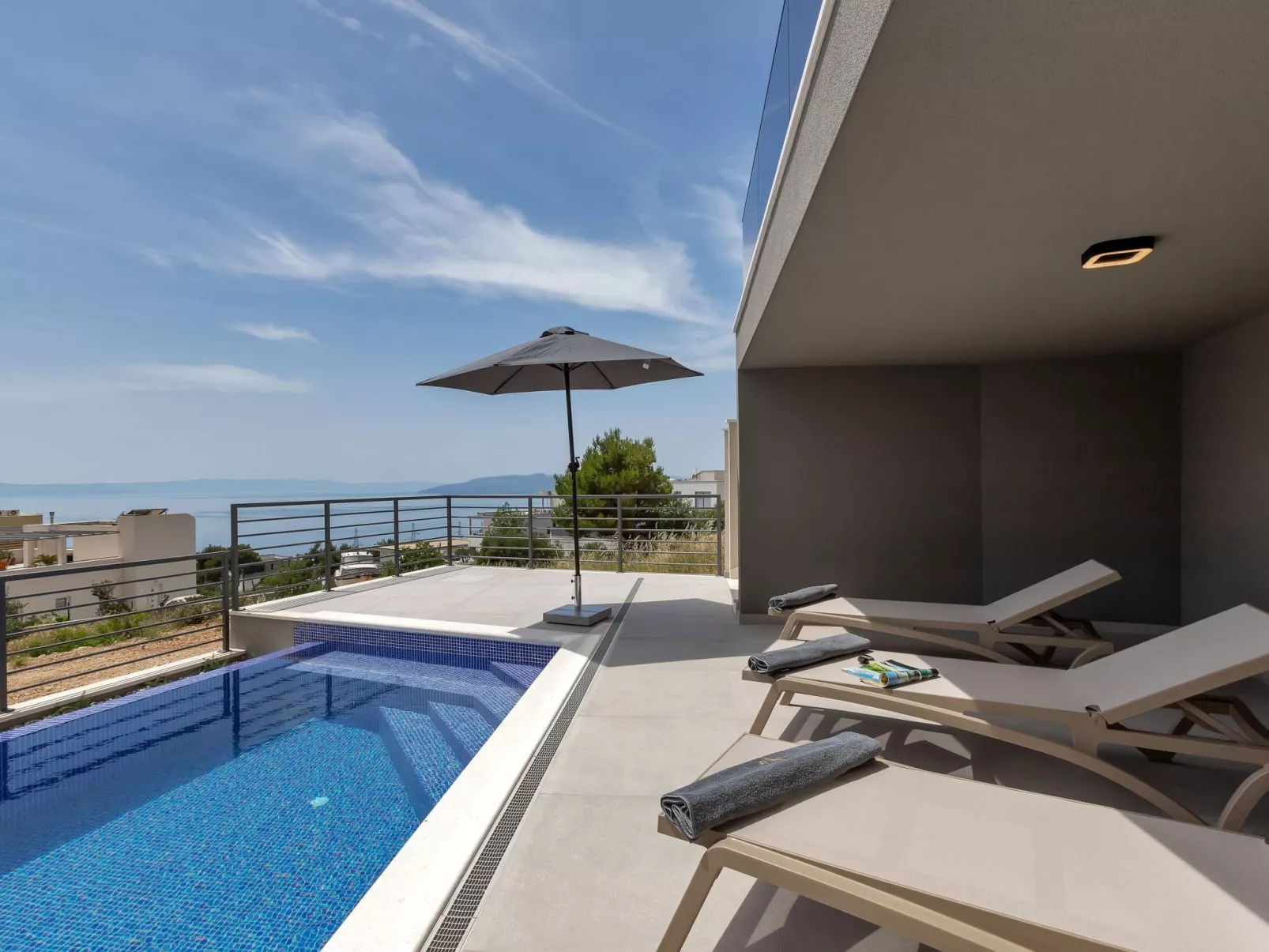 Villa Vip in Makarska mit beheiztem Pool und 4 Schafzimmern