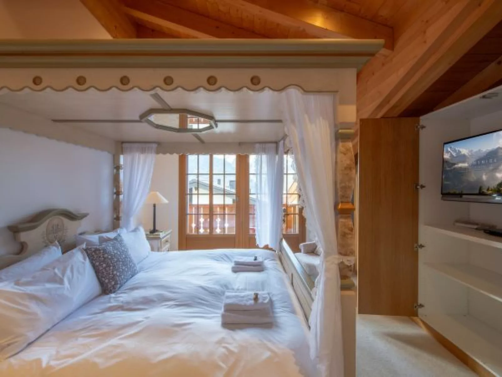 Waldbort Penthouse Residence