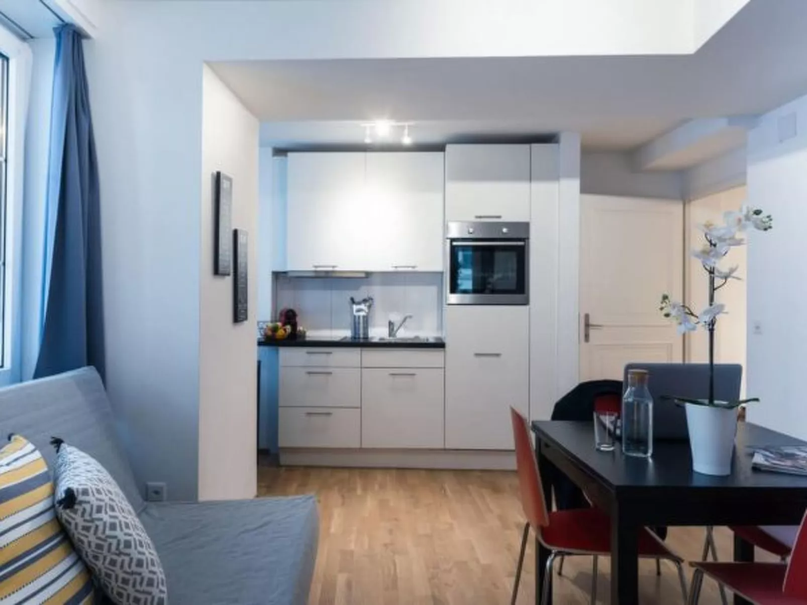 LU Venus ll - Old Town HITrental Apartment