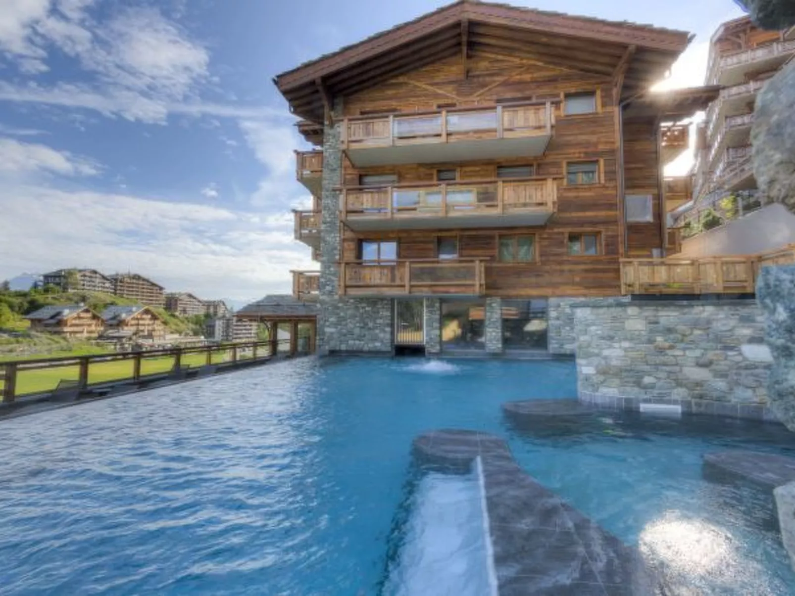 Montagnard 12 - Spa Access - Dehors