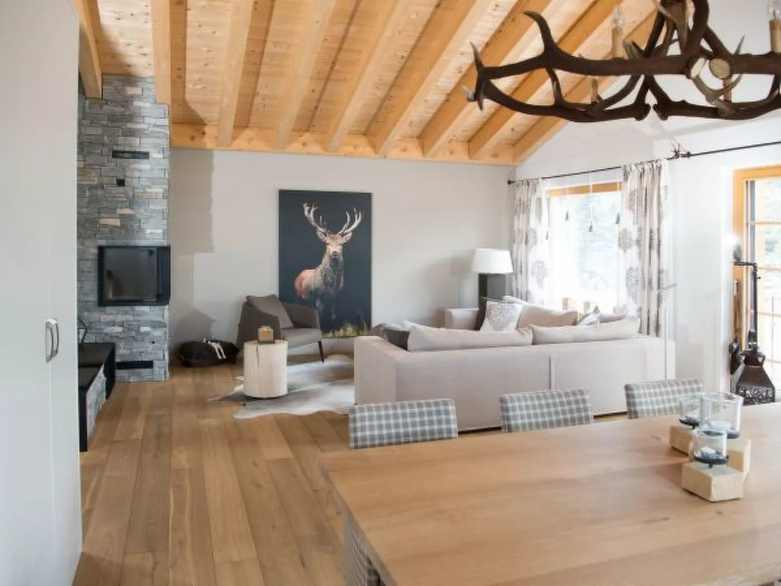 Moderne Ferienwohnung Scalottas Lenzerheide - Drinnen