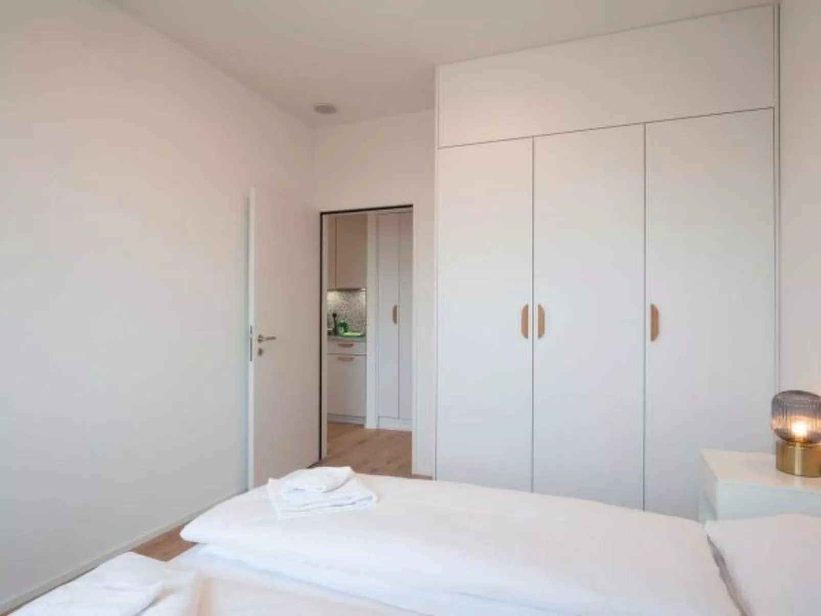 ZH Blue 3 - Letzigrund HITrental Apartment - Inside