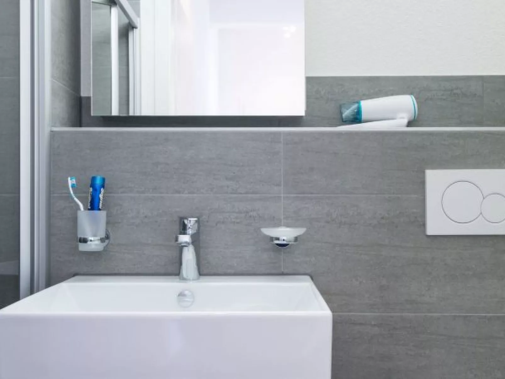 ZH Tiger I - Altstetten HITrental Apartment - Drinnen