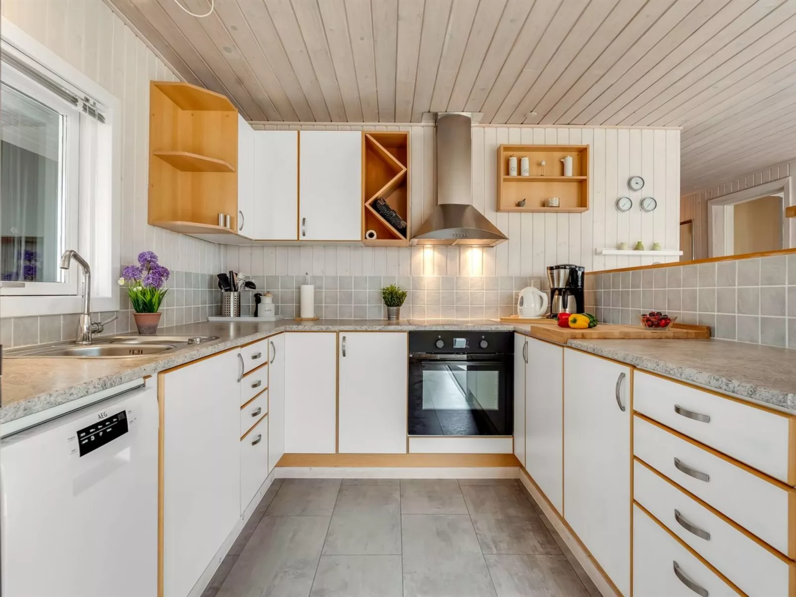 "Danail" - 250m from the sea - Dedans